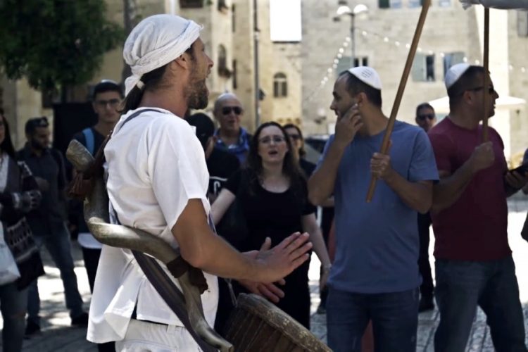 Израиль урезает квоту на въезд в три раза