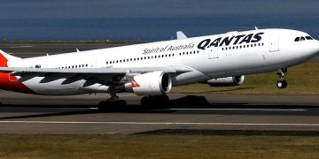 Qantas продает билеты на таинственный рейс