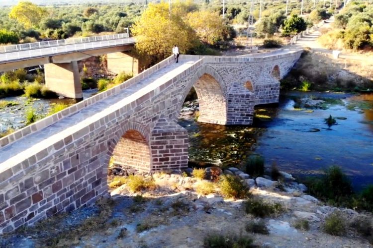 Турецкие власти закрывают город в провинции Чанаккале на 500 дней