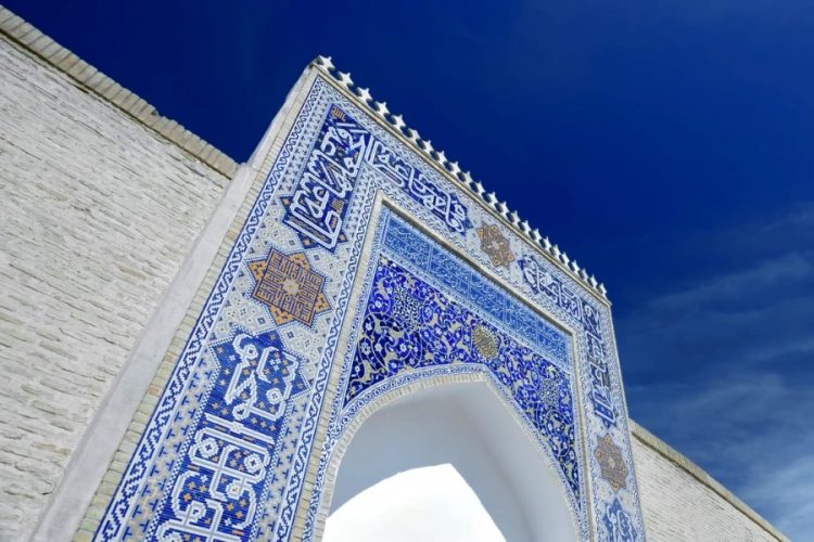 Узбекистан отменяет экспресс-тесты на коронавирус для иностранцев