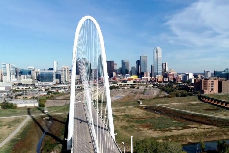 Губернатора США просят одуматься и не снимать карантин