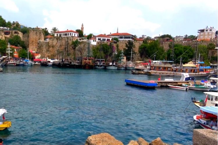 Приоритетов для вакцинированных туристов не будет