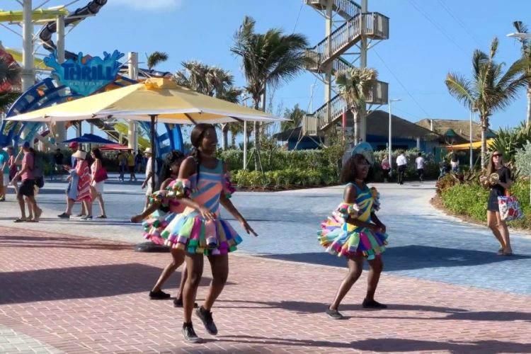 Royal Caribbean сообщил о старте первых постковидных круизов