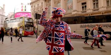 Великобритания впервые за многие десятилетия приняла жесткое решение в отношении туризма