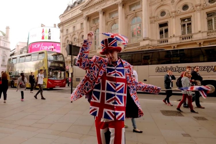 Великобритания впервые за многие десятилетия приняла жесткое решение в отношении туризма