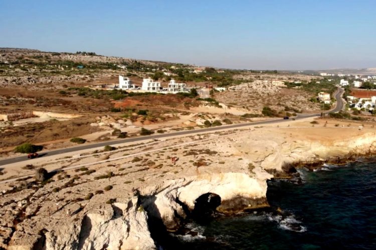 Минздрав Кипра официально сообщил о правилах для туристов