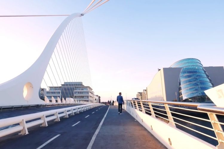 Появляется все больше туристов, которые зарабатывают во время отдыха