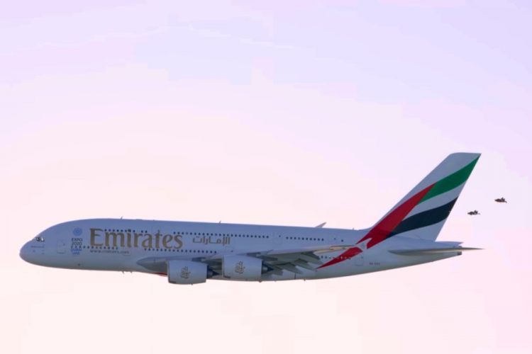 Эмирейтс ставит ультиматум сотрудникам, которые не хотят делать прививки