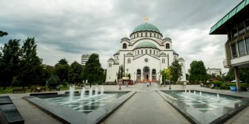 Сербия будет принимать не только вакцинированных туристов