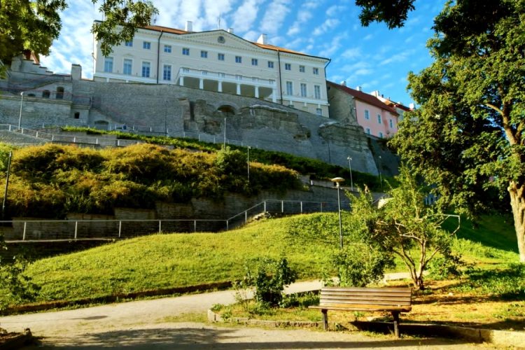 В Эстонии не исключают карантин на все лето