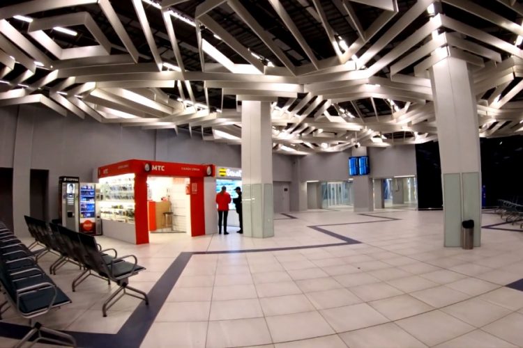 Российским туристам разрешили летать за границу еще из 13 аэропортов