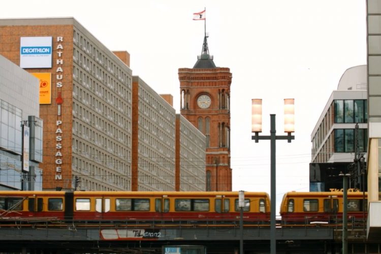 Германия озвучила новые правила приема иностранцев