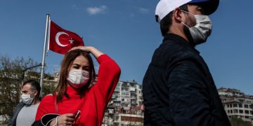 новость 06-04-2021 Заболеваемость коронавирусом на турецких курортах выросла