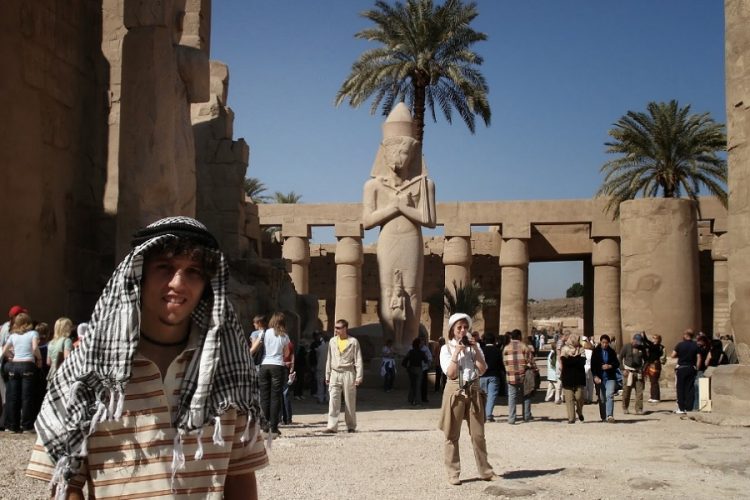 новость 12-04-2021 Экскурсоводы Луксора становятся фермерами и репетиторами