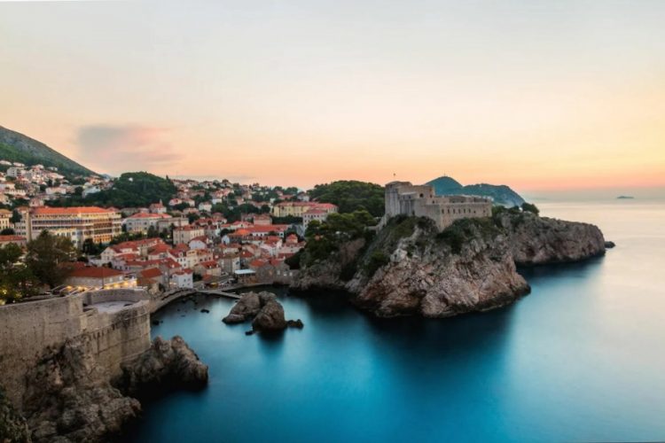 новость 07-04-2021 Хорватия избавила иностранных туристов от карантина по прибытии