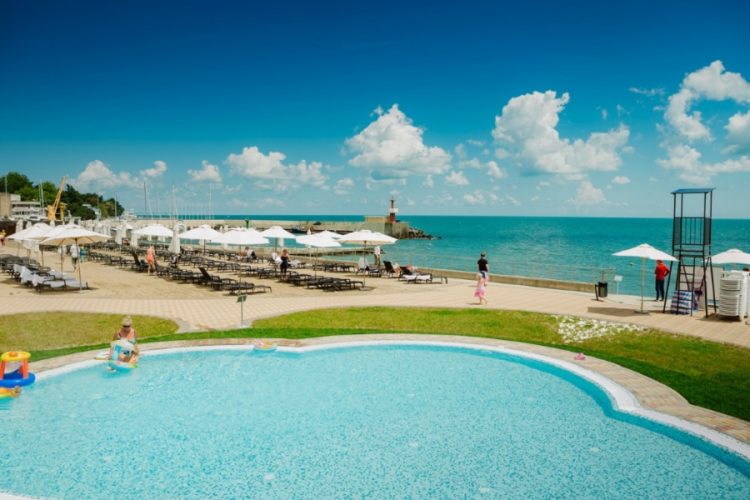 новость 19-04-2021 Мест в отелях Краснодарского края хватит всем