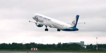 Рейс из Москвы в Тиват отменили после регистрации пассажиров