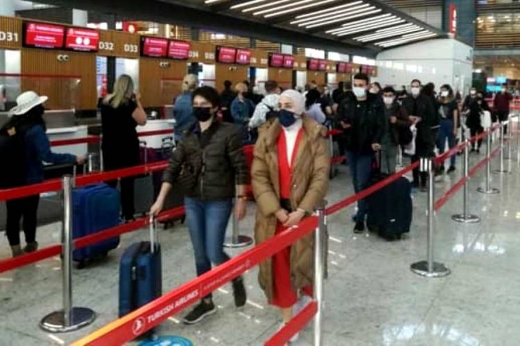 Жители Стамбула начали массово выезжать