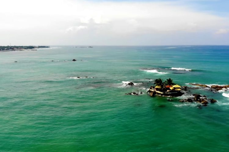 Шри-Ланка будет привлекать туристов драгоценными камнями