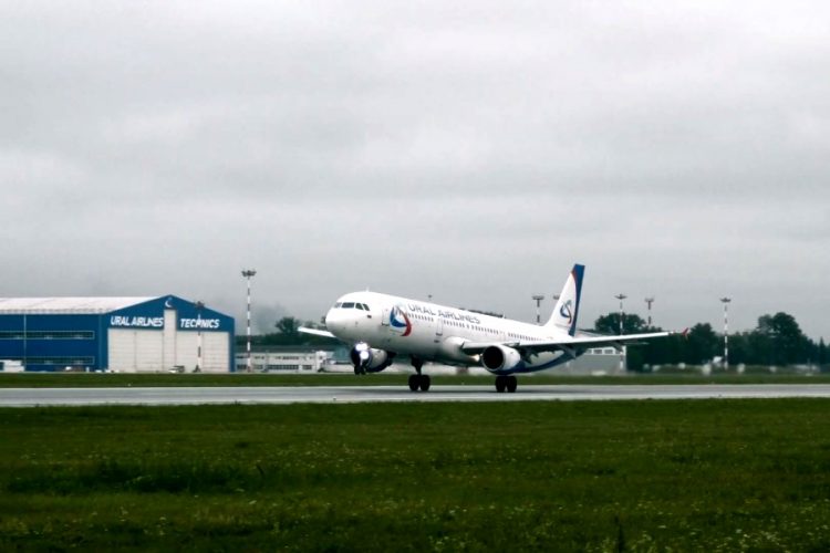 Объяснена причина подорожания авиабилетов из России