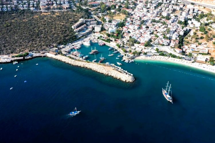 Россияне привозят коронавирус из Турции