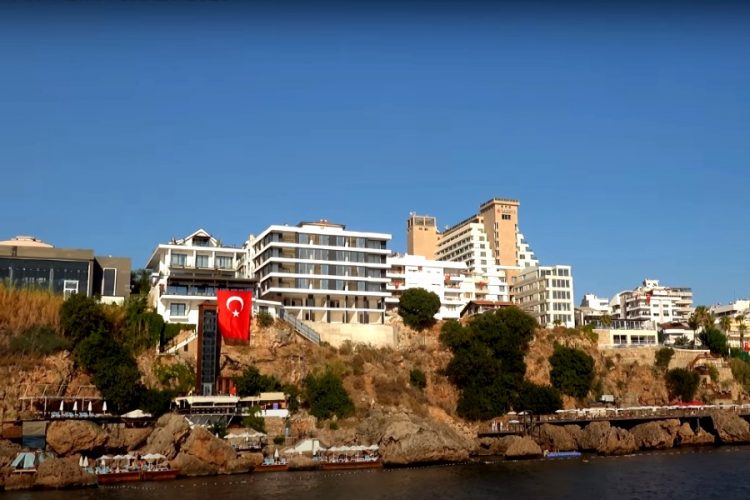 Турция приглашает россиян проверить эпидбезопасность