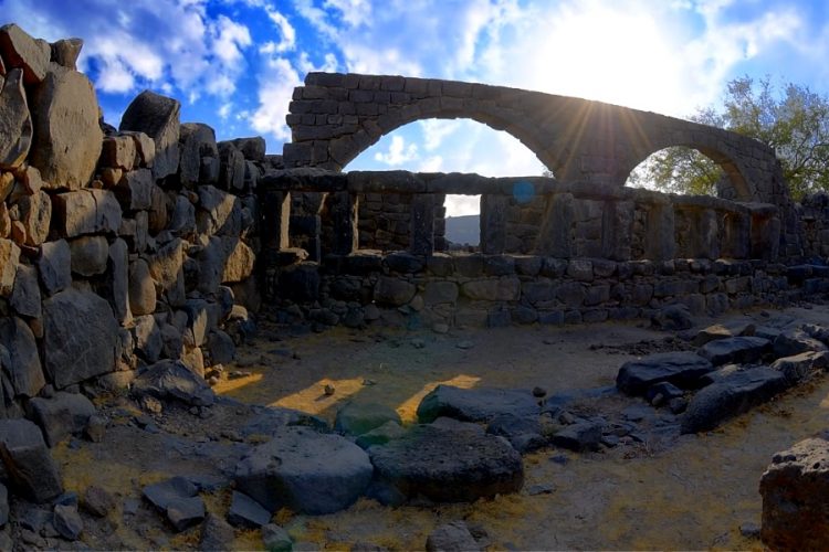 Израиль начнет принимать туристов с 23 мая