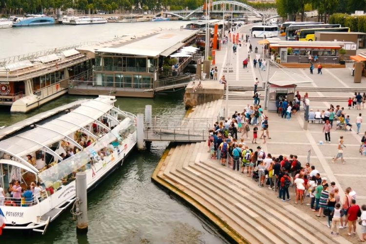 Франция завершает приготовления к приему иностранцев