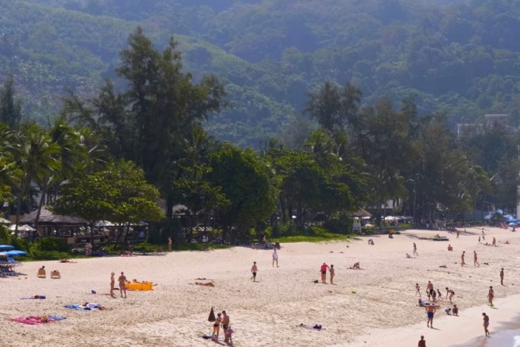 Таиланд предложит бесплатные полеты вакцинированным туристам