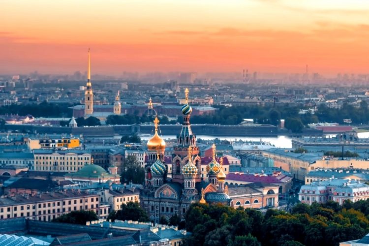 Россияне выступили против коронавирусных паспортов