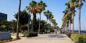 Отели Кипра будут выпускать постояльцев со специальными декларациями
