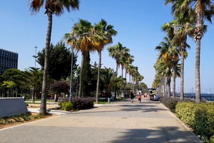 Отели Кипра будут выпускать постояльцев со специальными декларациями