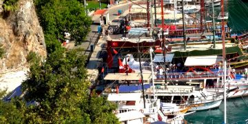 В Анталье сообщили о начале туристического сезона