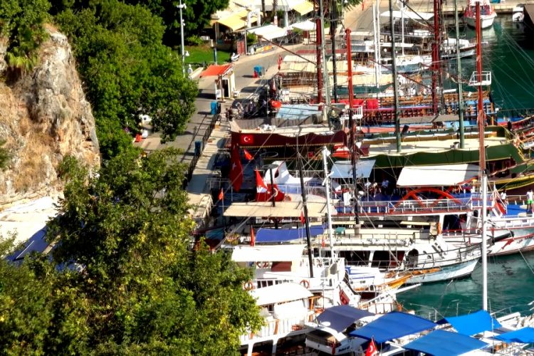 В Анталье сообщили о начале туристического сезона