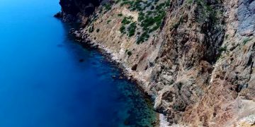 В Крыму уже вакцинировали 2.5 тыс. сотрудников туризма
