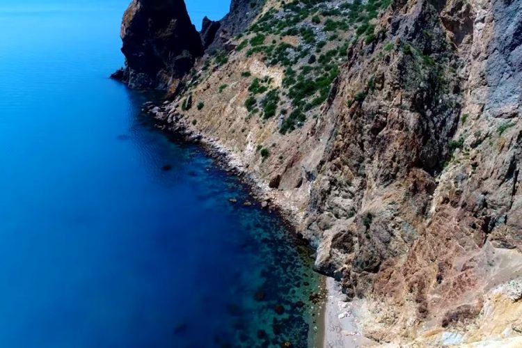 В Крыму уже вакцинировали 2.5 тыс. сотрудников туризма