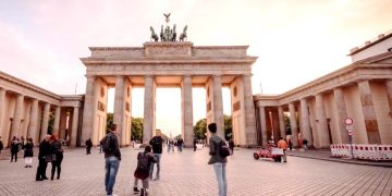 На рынок выходят поддельные сертификаты о вакцинации