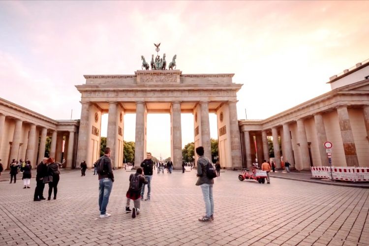 На рынок выходят поддельные сертификаты о вакцинации