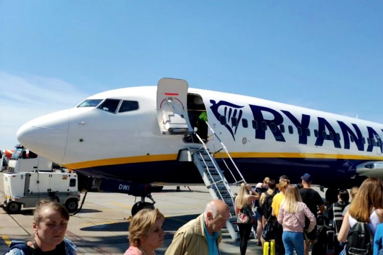 Ryanair озвучивает прогноз пассажиропотока за этот финансовый год