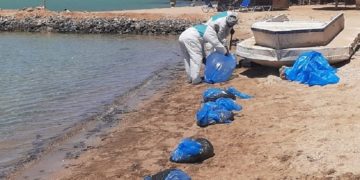 новость 20-05-2021 На пляжах Хургады продолжают находить нефтяные пятна