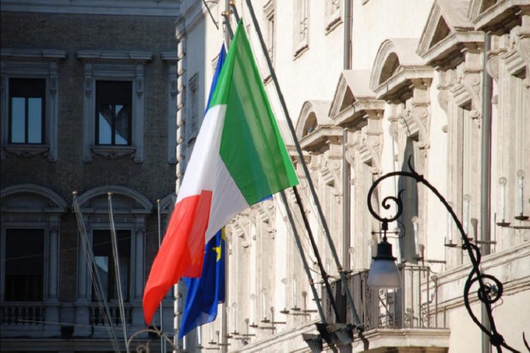 новость 04-05-2021 Дипмиссия Италии в РФ возобновила выдачу виз