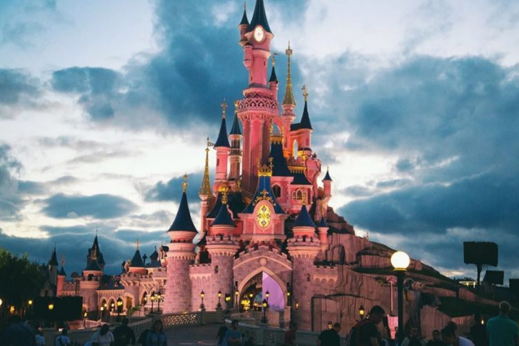 новость 20-05-2021 Диснейленд в Париже вновь начнет принимать посетителей