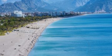 новость 21-05-2021 Заболеваемость коронавирусом в Анталии снизилась