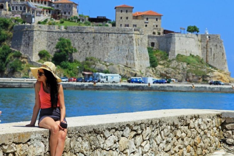 новость 15-05-2021 Черногория предоставит туристам бесплатное тестирование на covid