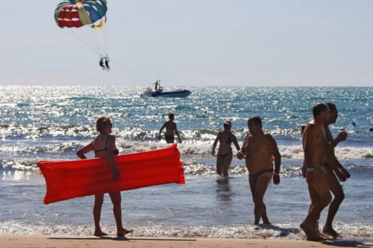 новость 29-05-2021 По туристическому потоку в Турцию Россия снова лидирует