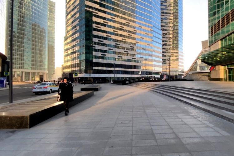 Кафе и рестораны Москвы предложат скидки вакцинированным от ковида