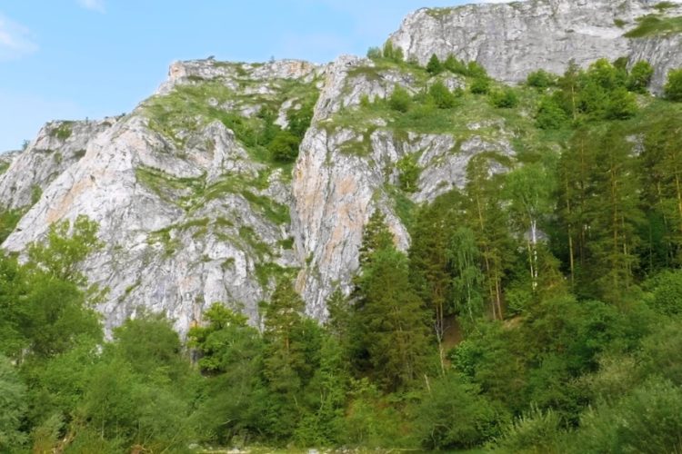 Ростуризм: Внутренний туризм нужно развивать не за счет ограничений