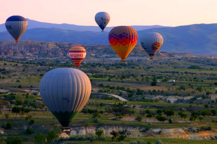 В Турции сообщили, что туристы не встретятся с невакцинированными местными