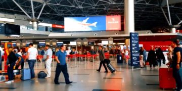 Победа будет платить "лишние" 40 000 руб. новым бортпроводникам