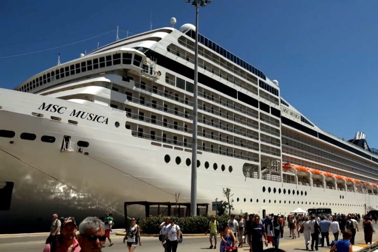 Россиянам стали доступны международные круизы